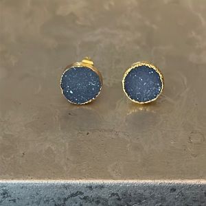 Pair of pierced druzy gold plated round blueish grey earrings posts